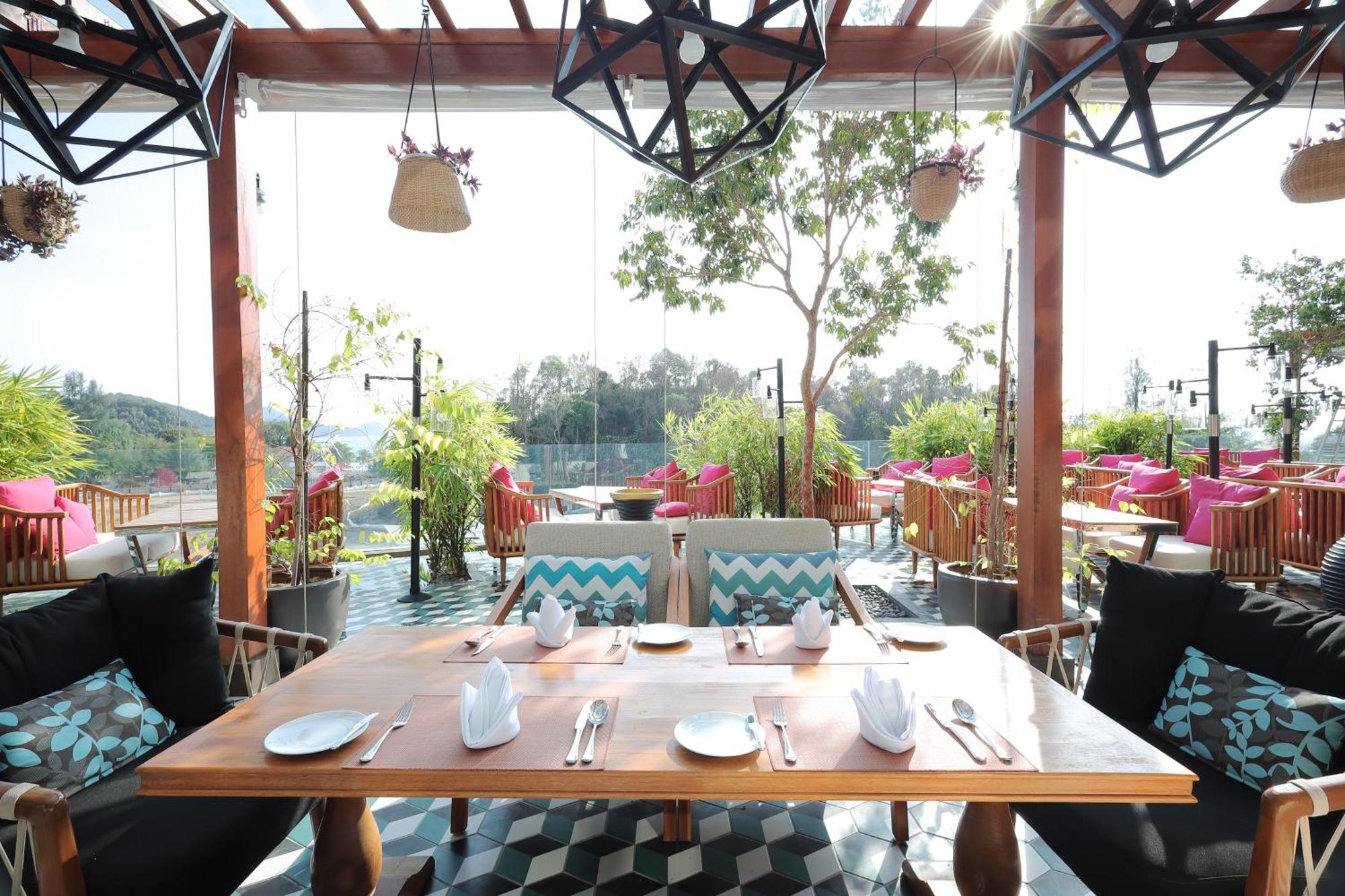 The Riyaz Lavanya Langkawi Pantai Cenang  Exterior foto The Deck