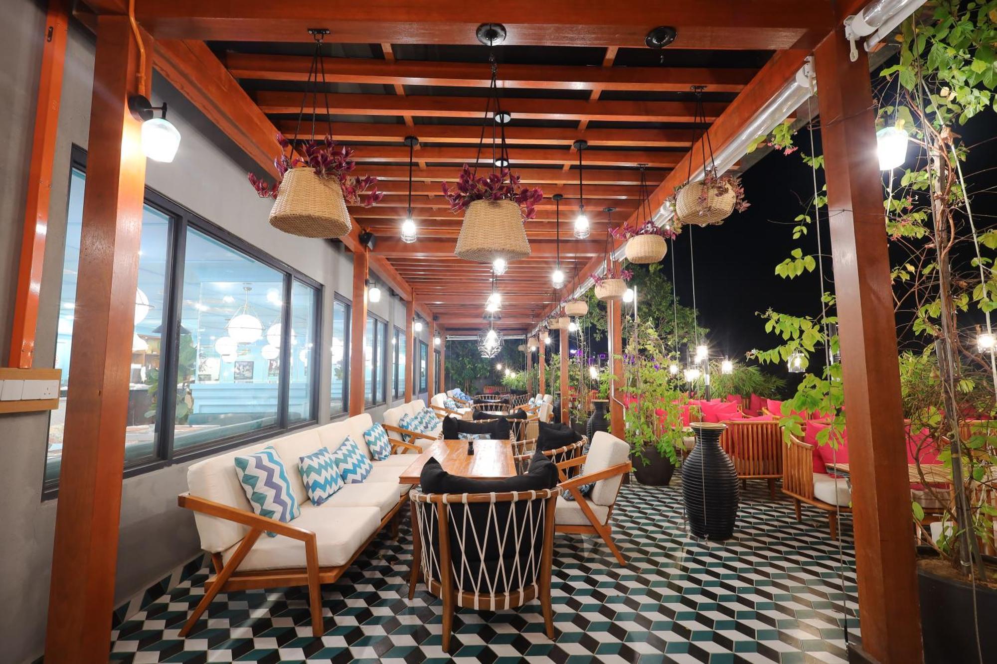 The Riyaz Lavanya Langkawi Pantai Cenang  Exterior foto The interior of the restaurant