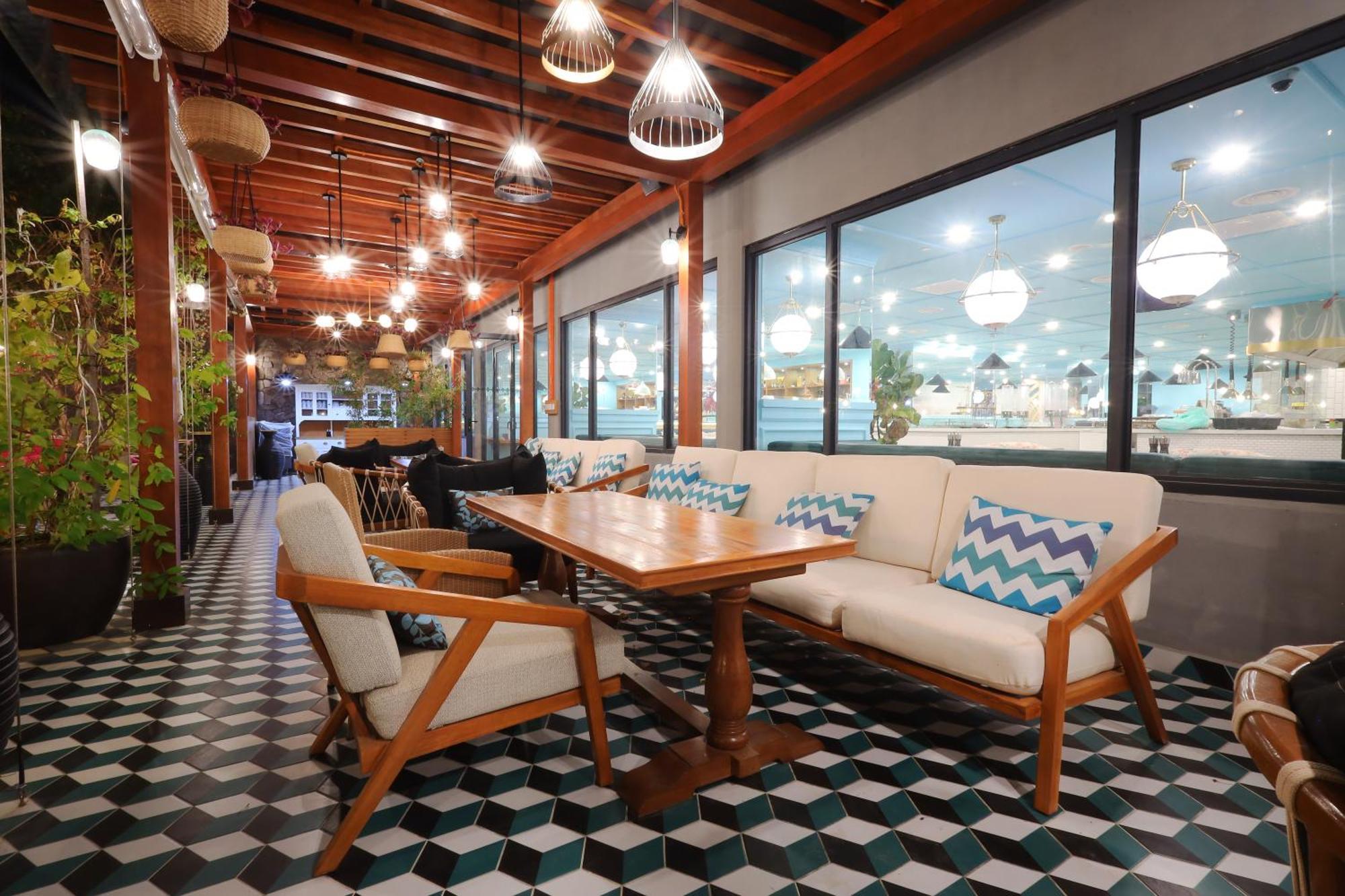 The Riyaz Lavanya Langkawi Pantai Cenang  Exterior foto The interior of the restaurant