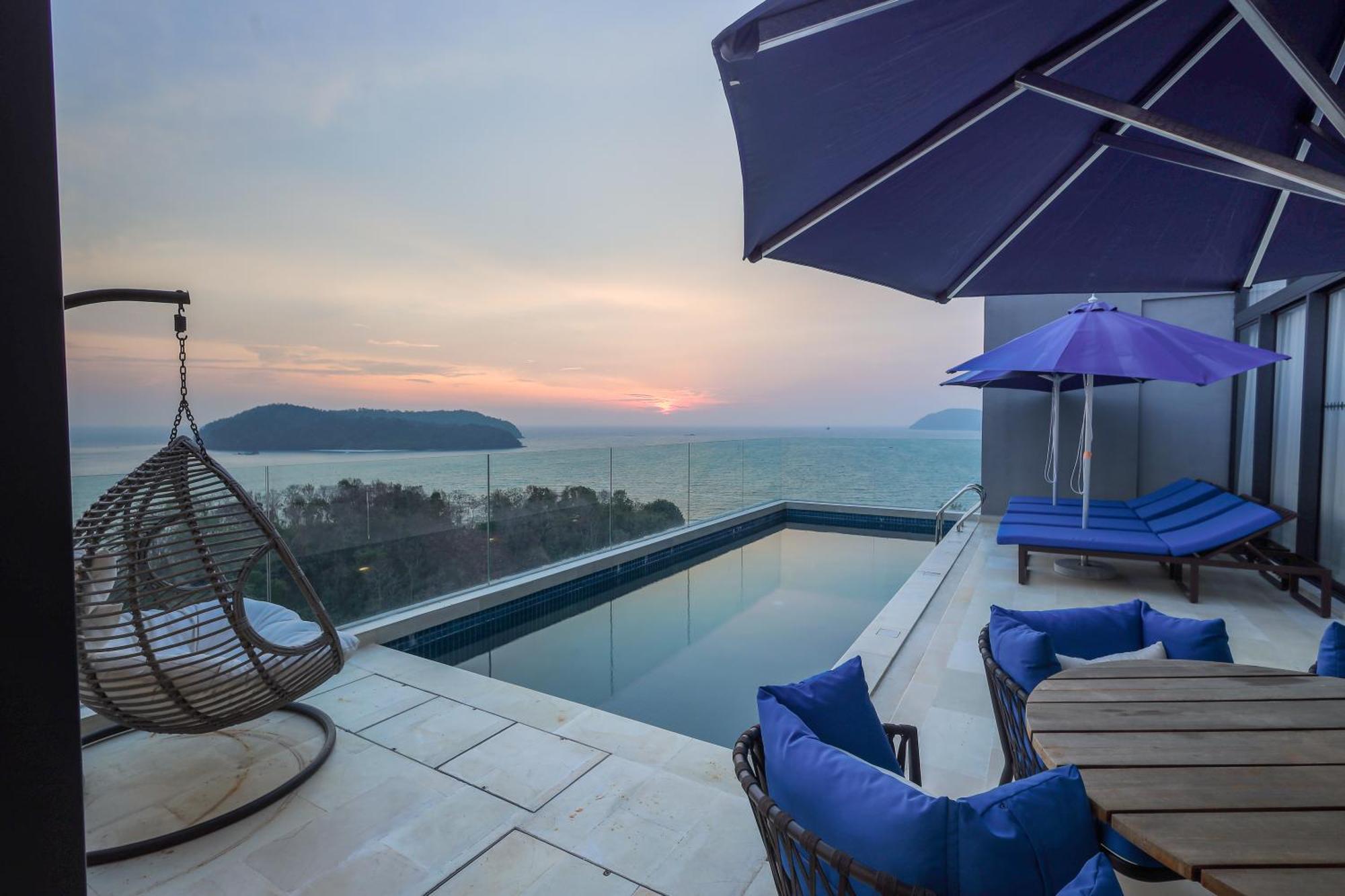 The Riyaz Lavanya Langkawi Pantai Cenang  Exterior foto View from the rooftop pool